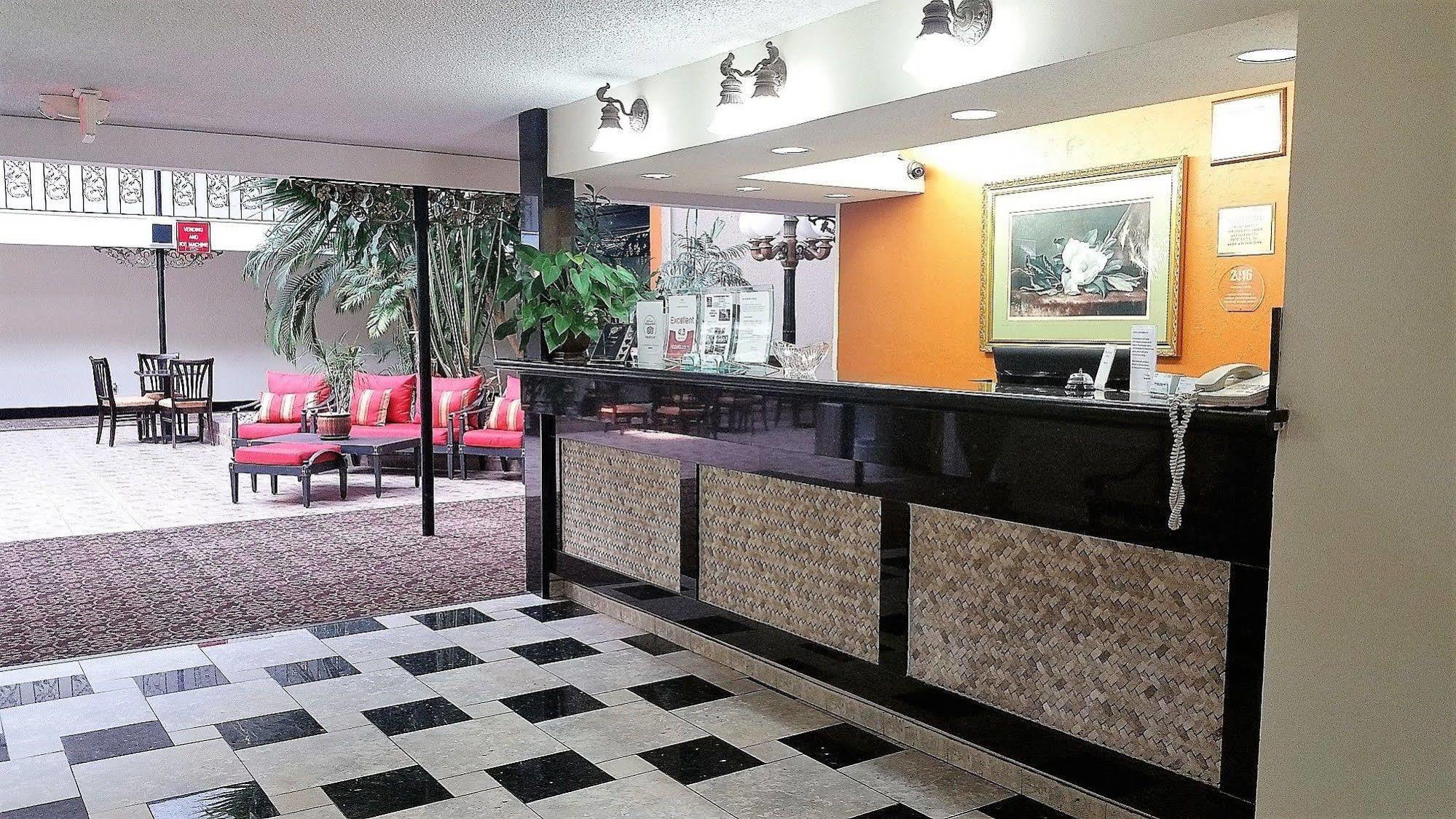 กัฟเวอร์นอร์ สวีท โฮเต็ล Hotel โอคลาโฮมาซิตี้ ภายนอก รูปภาพ