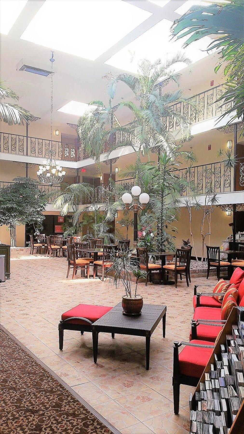กัฟเวอร์นอร์ สวีท โฮเต็ล Hotel โอคลาโฮมาซิตี้ ภายนอก รูปภาพ