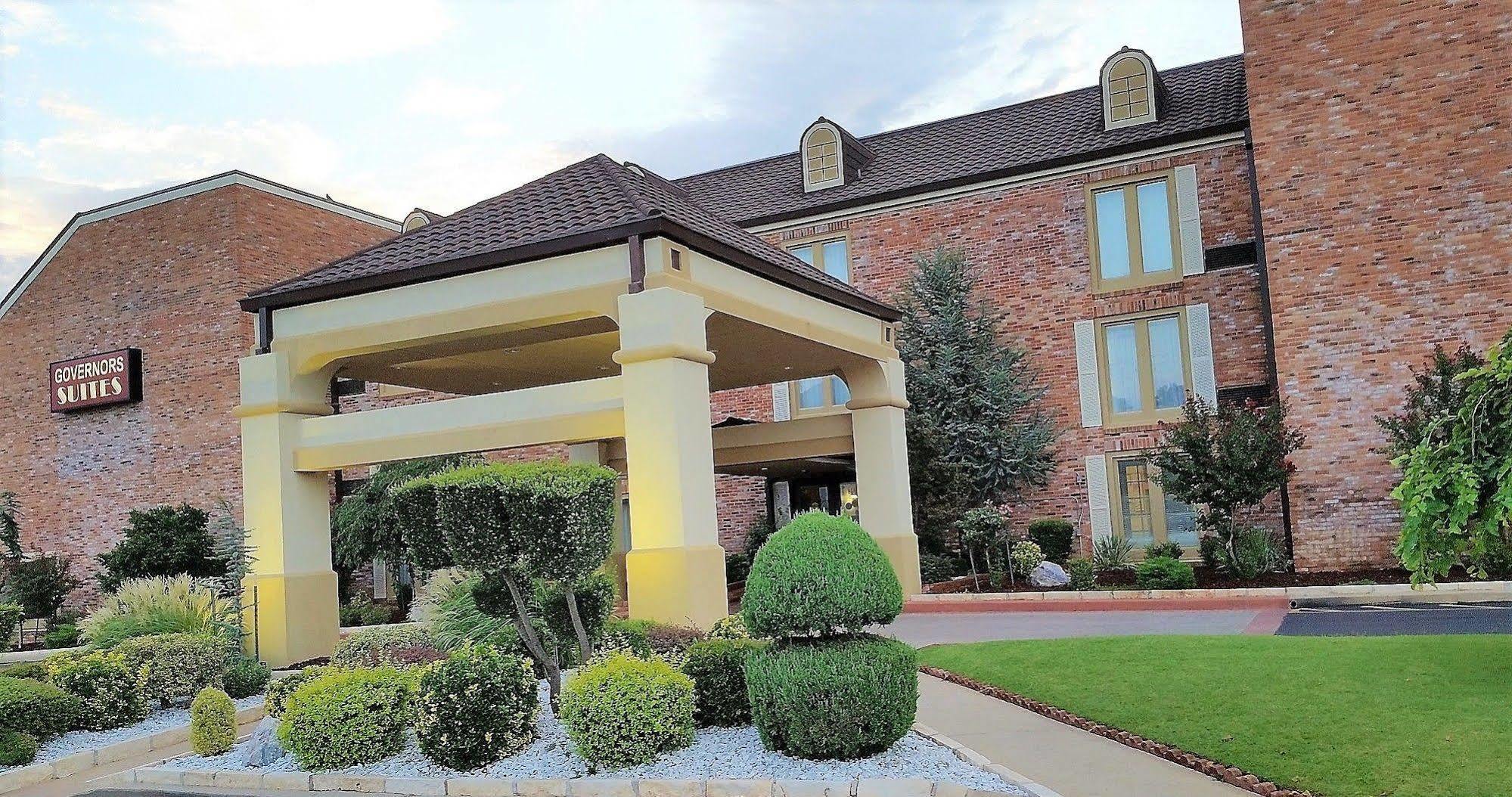 กัฟเวอร์นอร์ สวีท โฮเต็ล Hotel โอคลาโฮมาซิตี้ ภายนอก รูปภาพ
