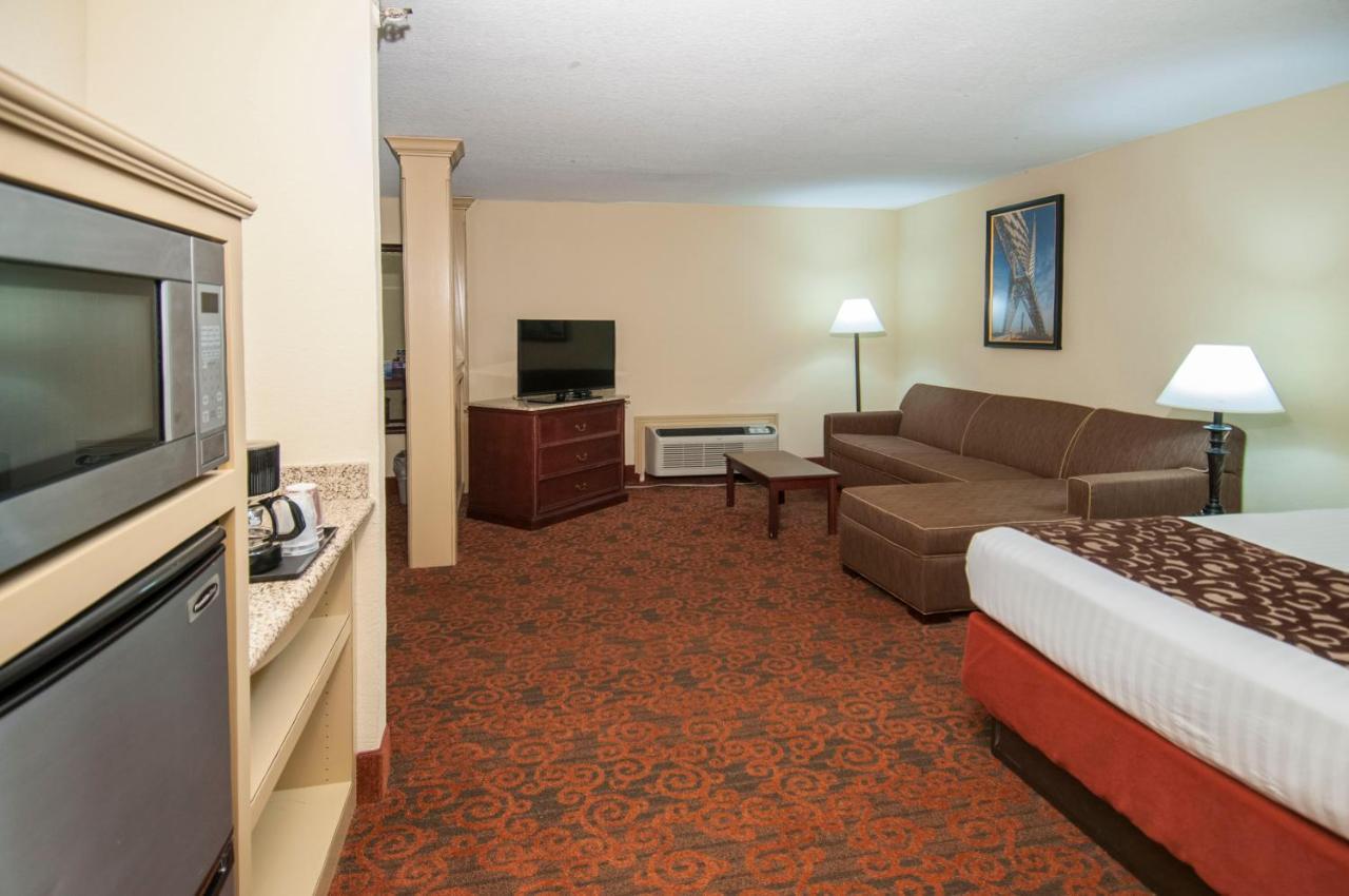 กัฟเวอร์นอร์ สวีท โฮเต็ล Hotel โอคลาโฮมาซิตี้ ภายนอก รูปภาพ